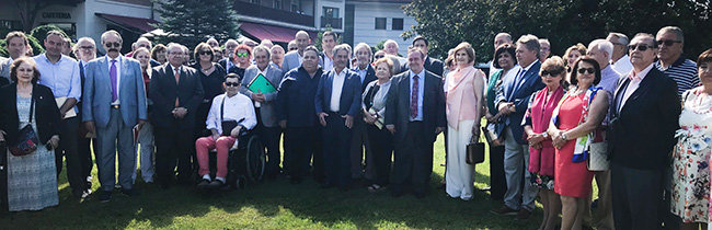 Foto de familia de los participantes en el VI Encuentro de Casas de Cantabria.