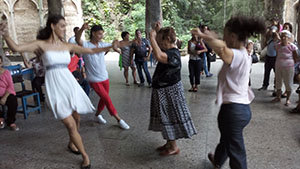 La celebración contó con diferentes grupos de baile.
