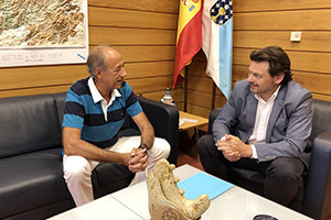 Alfonso Bermúdez y Rodríguez Miranda, durante el encuentro en Santiago.