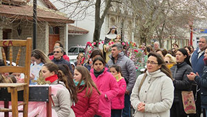 Los miembros de diferentes colectividades acompañaron a la patrona en su procesión.