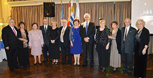 Directivos y autoridades, en la celebración del centenario de Unión Hijos de Morgadanes de Montevideo.