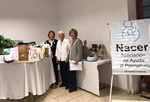 Un momento de la celebración del té a beneficio de Nacer.