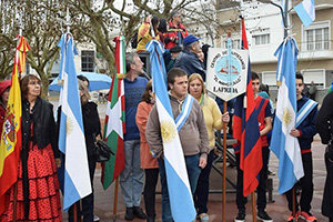 La colectividad española participó en la celebración del aniversario de Laprida.
