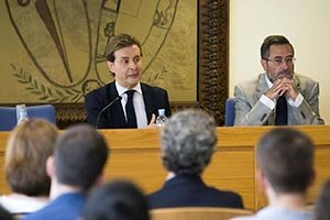 Jesús Gamallo, durante la conferencia inaugural de la reunión constitutiva del Consejo Consultivo del Máster en Estudios Internacionales.