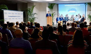 Antonio Rodríguez Miranda, durante su intervención ante los empresarios gallegos en Valencia.