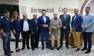Antonio Rodríguez Miranda y Leopoldo Yeste, junto a dirigentes de centros gallegos.