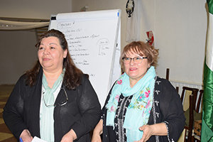 Irene Preus y Silvia Britos, durante su disertación.