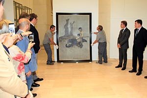 Núñez Feijóo y Román Rodríguez, en el acto de recepción del cuadro de Castelao.