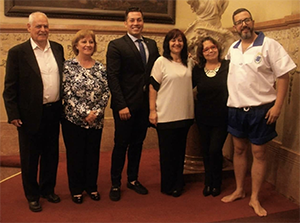 El director general de Emigración –en el centro–, con los presidentes de diferentes instituciones canarias en Argentina.