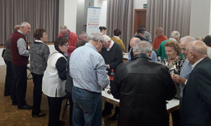 Los socios del centro disfrutaron del tradicional Magosto.