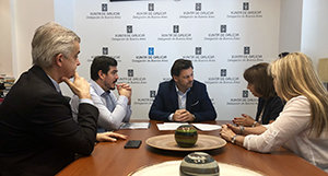 Miranda y López Dobarro, durante el encuentro que mantuvo con representantes del CeDEU.