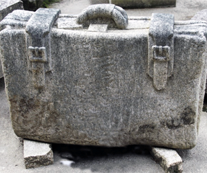 Escultura Maleta