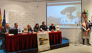 X. L.Foxo, Amable Fernández, José Ramón Ónega, Patricia Domínguez, X. M. Pérez Blecua y Fernando Molpeceres, en la mesa de la presentación