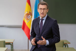 O presidente da Xunta, Alberto Núñez Feijóo, durante a súa mensaxe de Fin de Ano, emitida este ano desde o IES Blanco Amor de Ourense. IES Blanco Amor, Ourense.