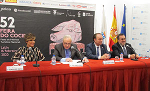 En la mesa de la presentación.- Sonsoles Ónega, José Ramón Ónega, José Crespo y Miguel Ángel Carballeda