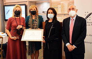 Gallego del Año. De izquierda a derecha, Beatriz Domínguez-Gil, Pilar Falcón, Silvia Calzón y José María Morales