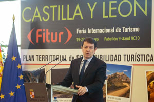 Mañueco visita Fitur y valora que las estadísticas muestran la recuperación del turismo en la Comunidad